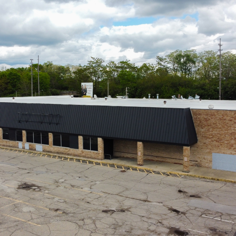 Owner-User or Redevelopment Commercial Opportunity in Indy