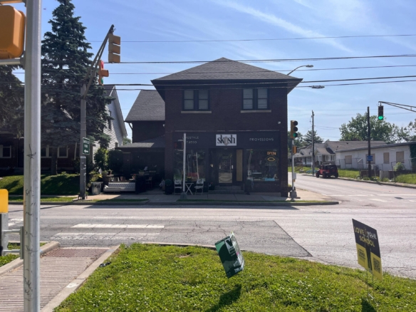 Newly renovated mixed-use building adjoining Garfield Park