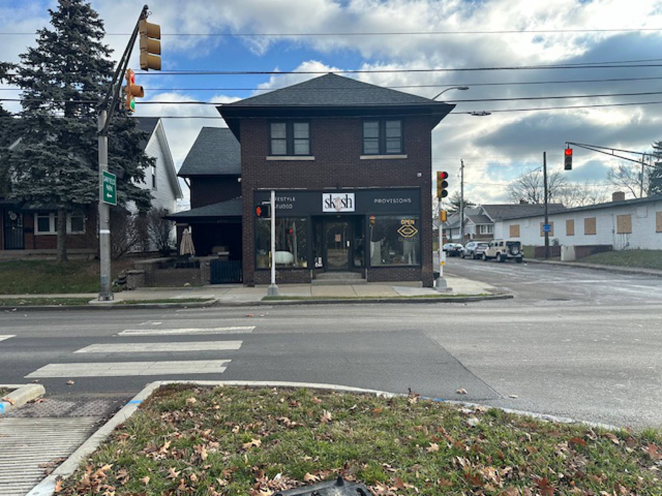 Newly renovated mixed-use building adjoining Garfield Park