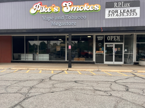 Retail | 1 space available | 1269-2966 SF