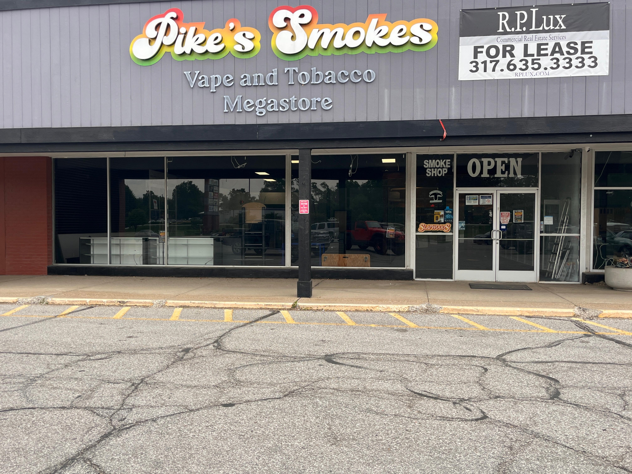 Retail | 1 space available | 1269-2966 SF