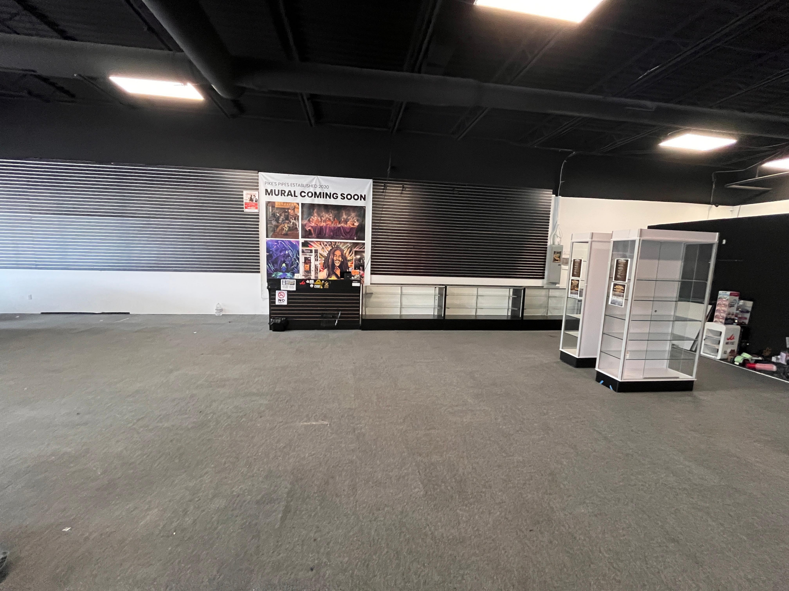 Retail | 1 space available | 1269-2966 SF