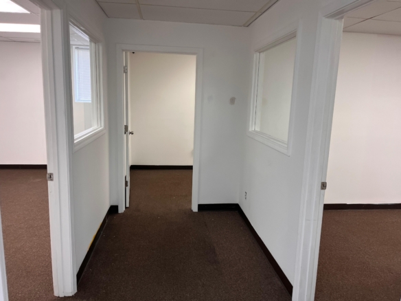 Northeast Indianapolis Professional Office Opportunity