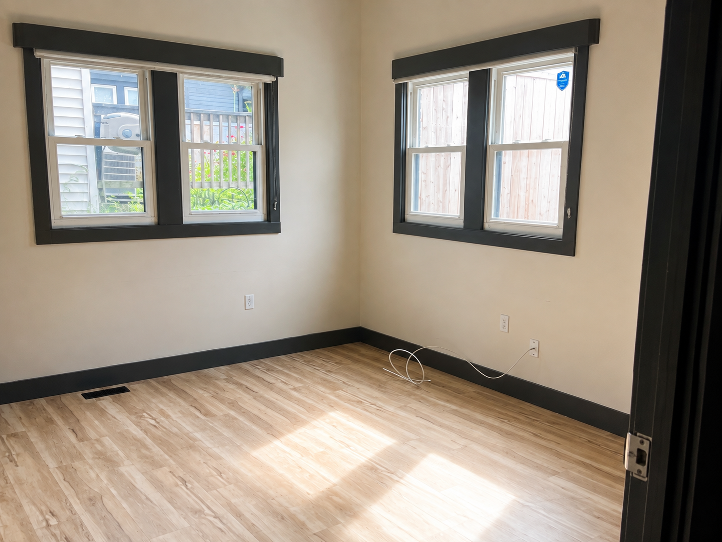 Corner Café/Retail Storefront — Garfield Park