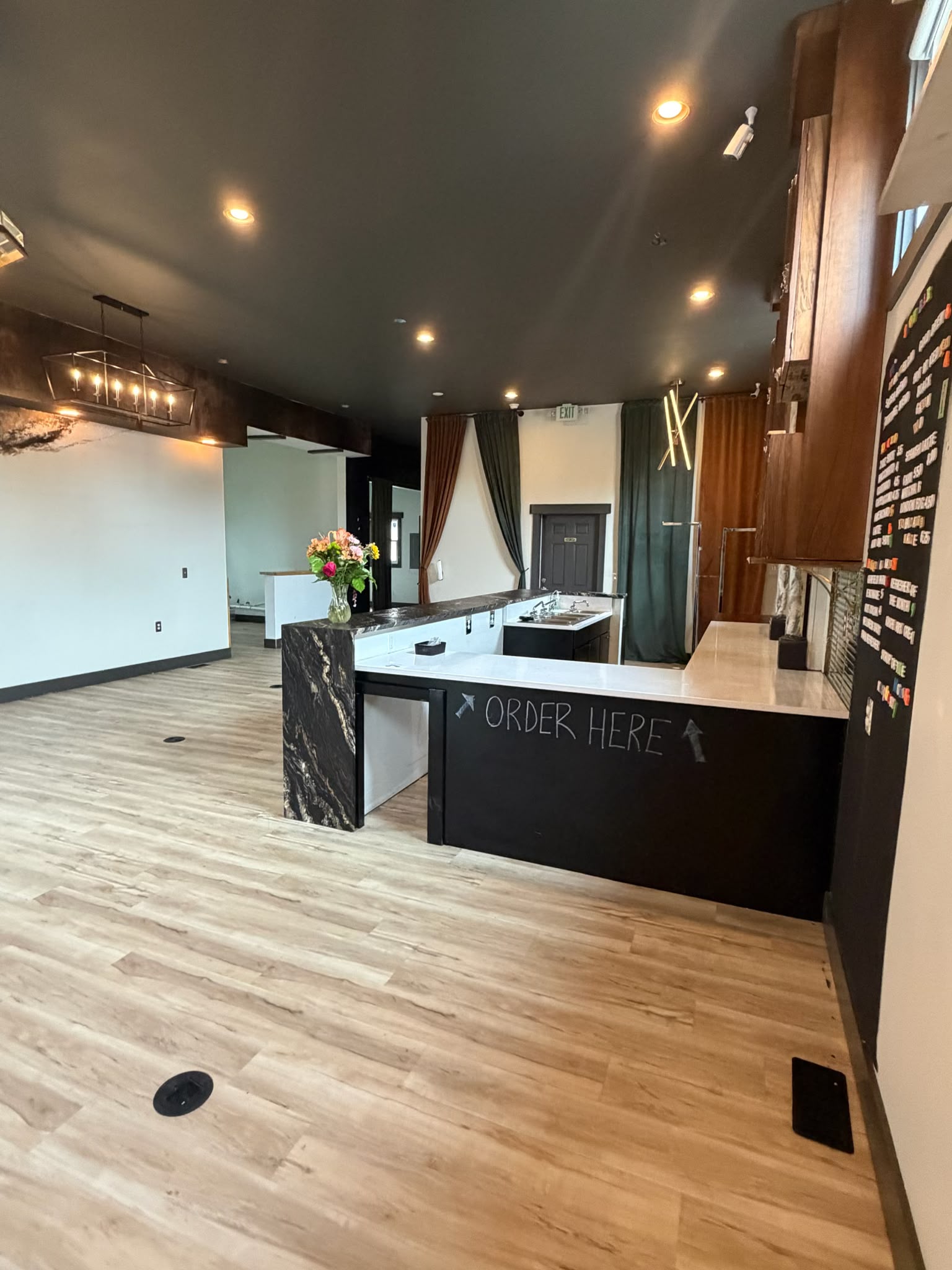Corner Café/Retail Storefront — Garfield Park
