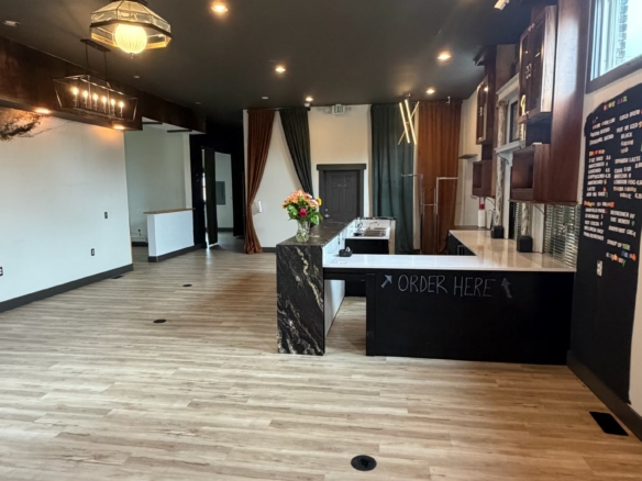 Corner Café/Retail Storefront — Garfield Park