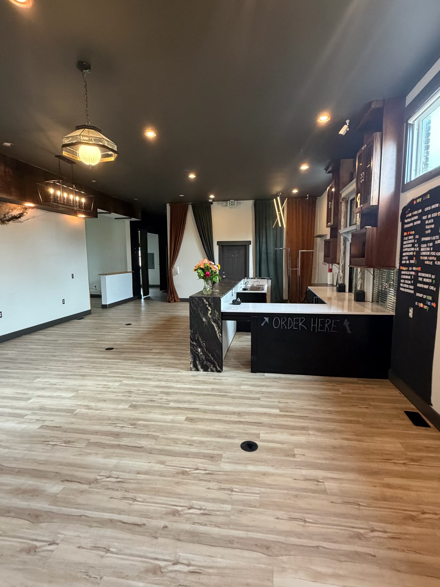 Corner Café/Retail Storefront — Garfield Park